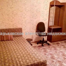Продам квартиру, Сергеевская ул. , 2 кім., 54 м², косметический ремонт