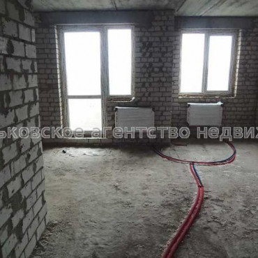 Продам квартиру, Семинарская ул. , 1 кім., 32 м², без внутренних работ 