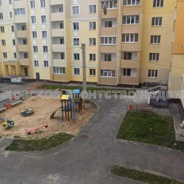 Продам квартиру, Семинарская ул. , 1 кім., 32 м², без внутренних работ 