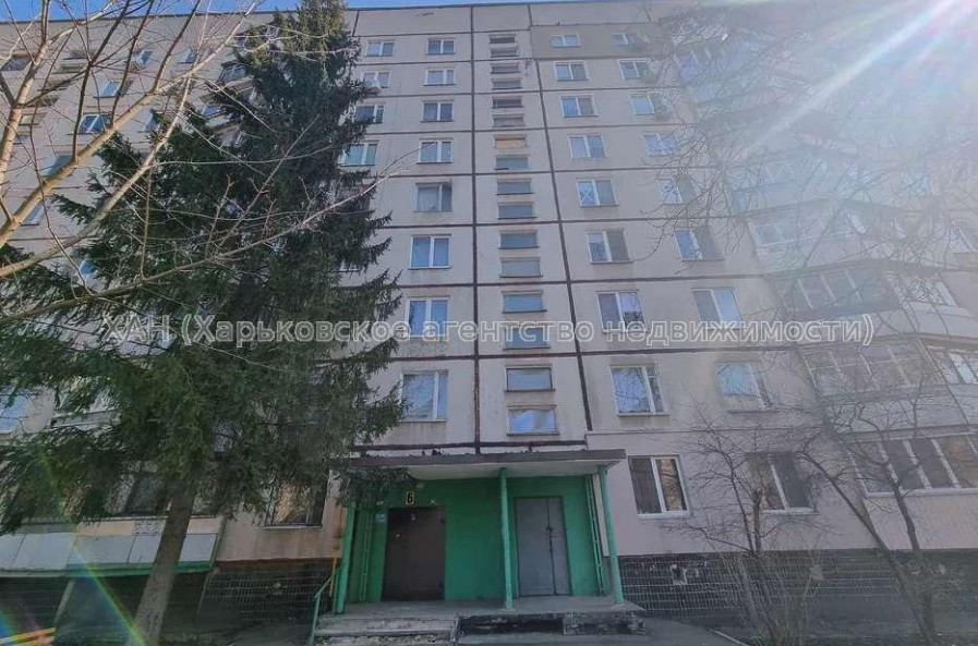Продам квартиру, Гвардейцев Широнинцев ул. , 3  ком., 64 м², косметический ремонт 