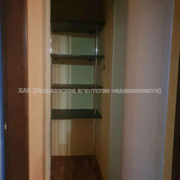 Продам квартиру, Жасминовый б-р , 5 кім., 120 м², капитальный ремонт 