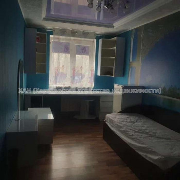 Продам квартиру, Жасминовый б-р , 5 кім., 120 м², капитальный ремонт 