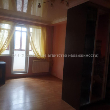 Продам квартиру, Жасминовый б-р , 5 кім., 120 м², капитальный ремонт 