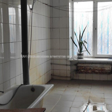 Продам квартиру, Библика ул. , 1 кім., 14 м², капитальный ремонт 