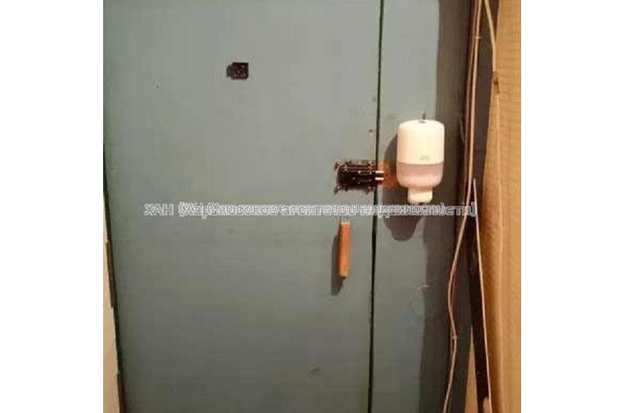 Продам квартиру, Амосова ул. , 3  ком., 65 м², косметический ремонт 