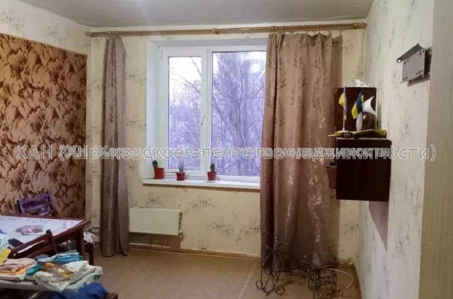 Продам квартиру, Амосова ул. , 3  ком., 65 м², косметический ремонт 