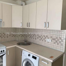 Продам квартиру, Тракторостроителей просп. , 1 кім., 33 м², капитальный ремонт