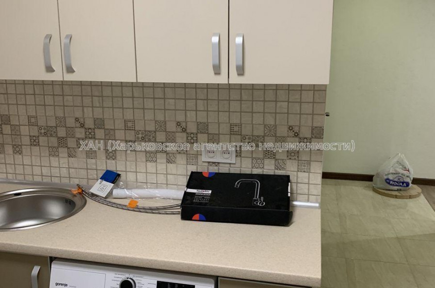 Продам квартиру, Тракторостроителей просп. , 1 кім., 33 м², капитальный ремонт 
