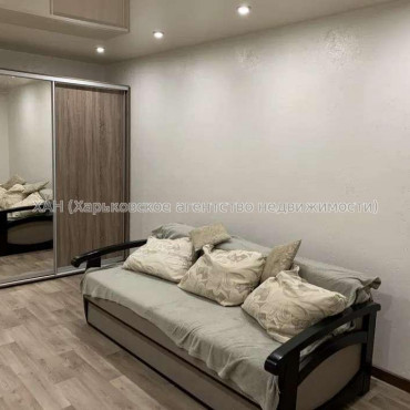 Продам квартиру, Тракторостроителей просп. , 1 кім., 33 м², капитальный ремонт 