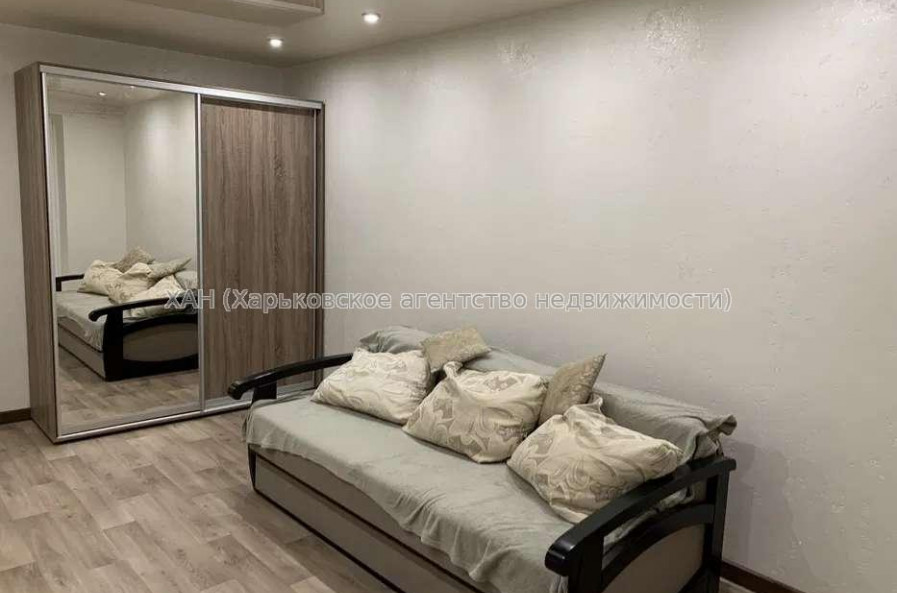 Продам квартиру, Тракторостроителей просп. , 1 кім., 33 м², капитальный ремонт 