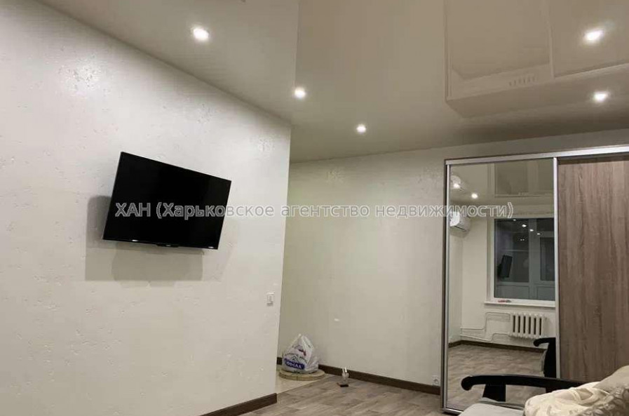Продам квартиру, Тракторостроителей просп. , 1 кім., 33 м², капитальный ремонт 