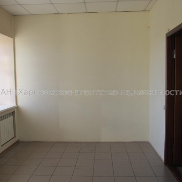 Здам нежитлову нерухомість, офисное помещение , 1 кім., 115 м², косметический ремонт 