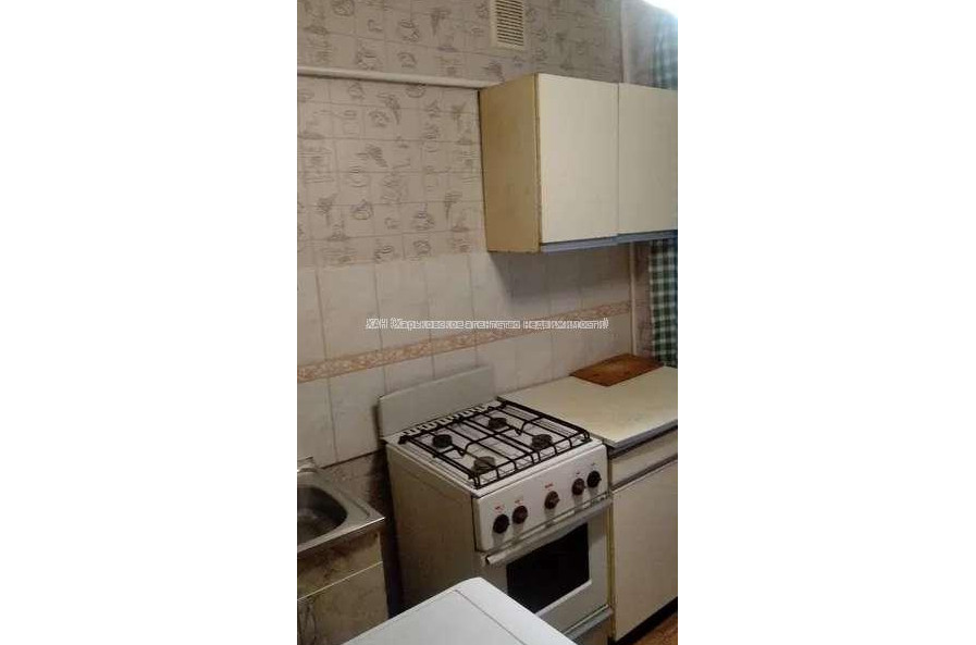Продам квартиру, Гвардейцев Широнинцев ул. , 2  ком., 44 м², косметический ремонт 