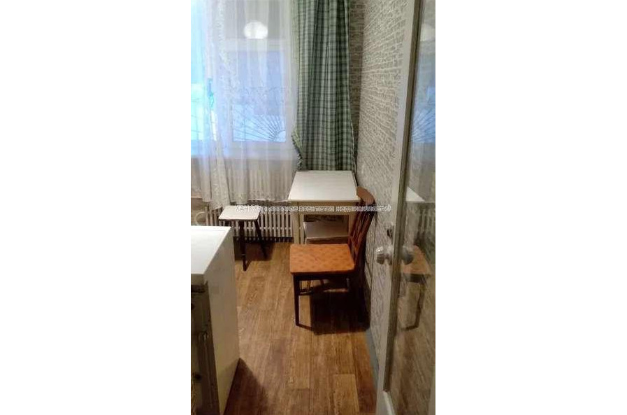 Продам квартиру, Гвардейцев Широнинцев ул. , 2  ком., 44 м², косметический ремонт 