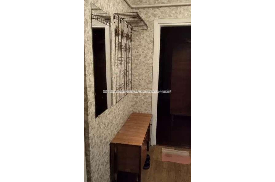 Продам квартиру, Гвардейцев Широнинцев ул. , 2  ком., 44 м², косметический ремонт 