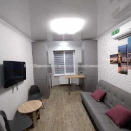 Продам квартиру, Шевченковский пер. , 1 кім., 19 м², капитальный ремонт