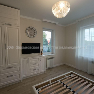Продам будинок, Зеленогайский просп. , 110 м², 10 соток, капитальный ремонт 