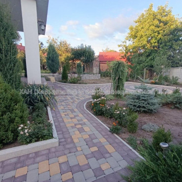 Продам будинок, Зеленогайский просп. , 110 м², 10 соток, капитальный ремонт 