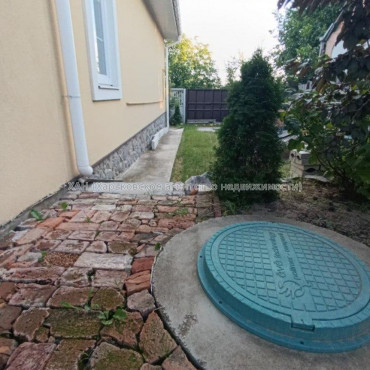 Продам будинок, Зеленогайский просп. , 110 м², 10 соток, капитальный ремонт 