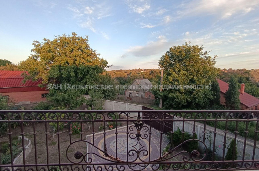 Продам будинок, Зеленогайский просп. , 110 м², 10 соток, капитальный ремонт 