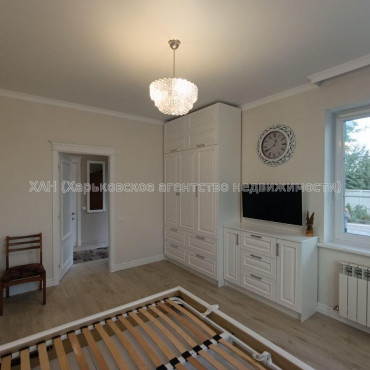 Продам будинок, Зеленогайский просп. , 110 м², 10 соток, капитальный ремонт 