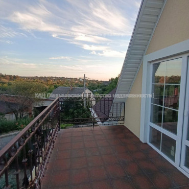 Продам будинок, Зеленогайский просп. , 110 м², 10 соток, капитальный ремонт 