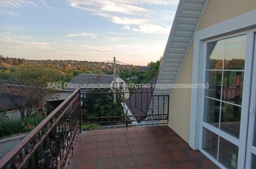 Продам будинок, Зеленогайский просп. , 110 м², 10 соток, капитальный ремонт 