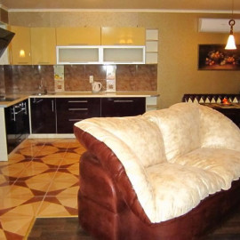 Продам квартиру, Барабашова академика ул. , 2  ком., 85 м², капитальный ремонт
