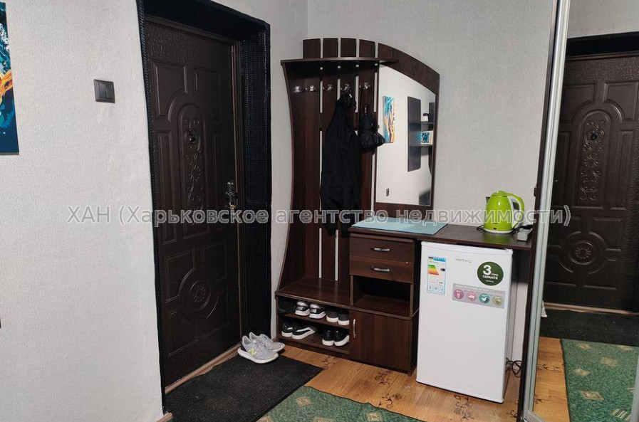 Продам квартиру, Гвардейцев Широнинцев ул. , 1 кім., 22 м², капитальный ремонт 