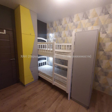 Продам квартиру, Качановская ул. , 2 кім., 57 м², авторский дизайн 