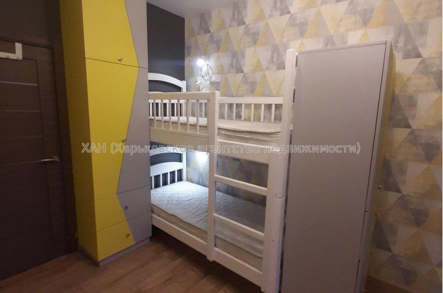 Продам квартиру, Качановская ул. , 2 кім., 57 м², авторский дизайн 