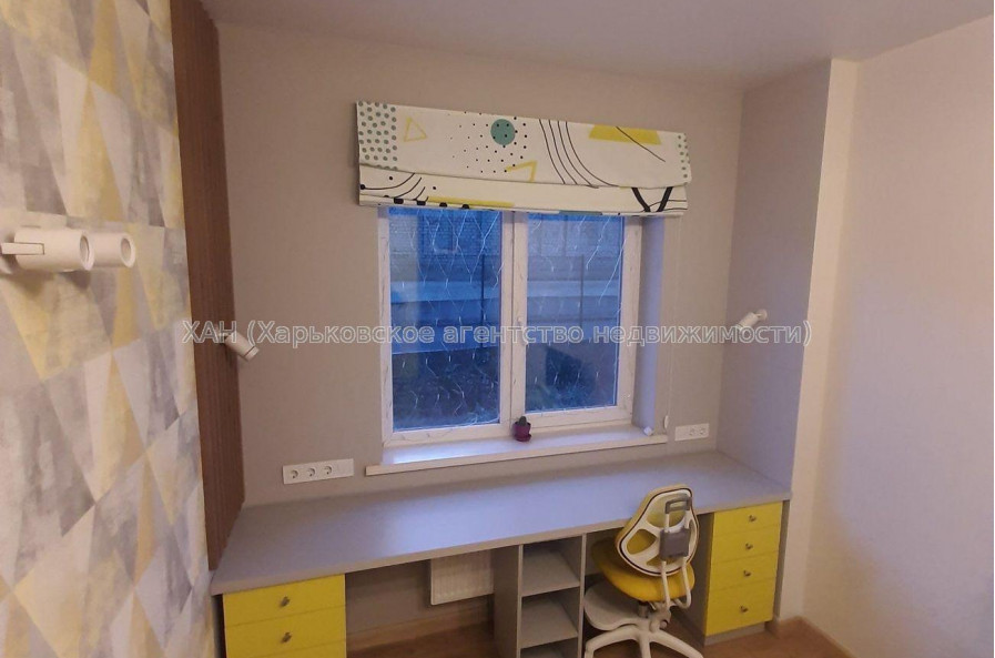 Продам квартиру, Качановская ул. , 2 кім., 57 м², авторский дизайн 