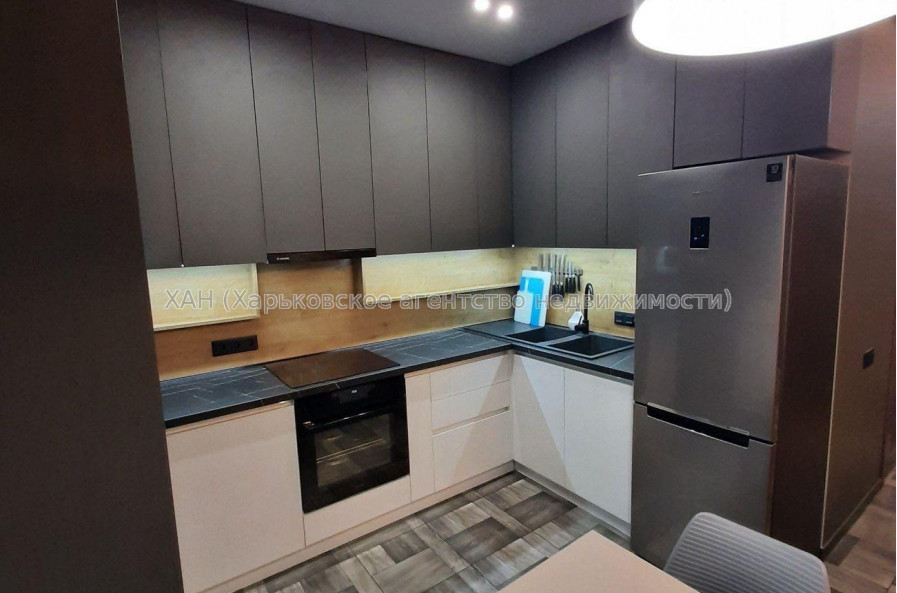 Продам квартиру, Качановская ул. , 2 кім., 57 м², авторский дизайн 