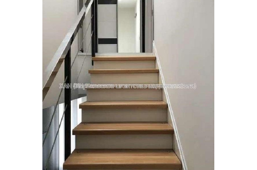 Продам квартиру, Дмитриевская ул. , 4  ком., 95 м², авторский дизайн 