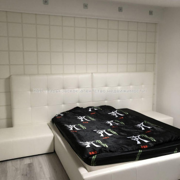 Продам квартиру, Дмитриевская ул. , 4  ком., 95 м², авторский дизайн 