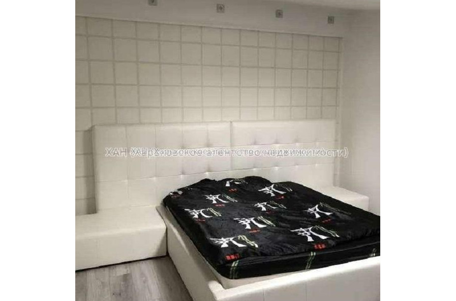 Продам квартиру, Дмитриевская ул. , 4  ком., 95 м², авторский дизайн 