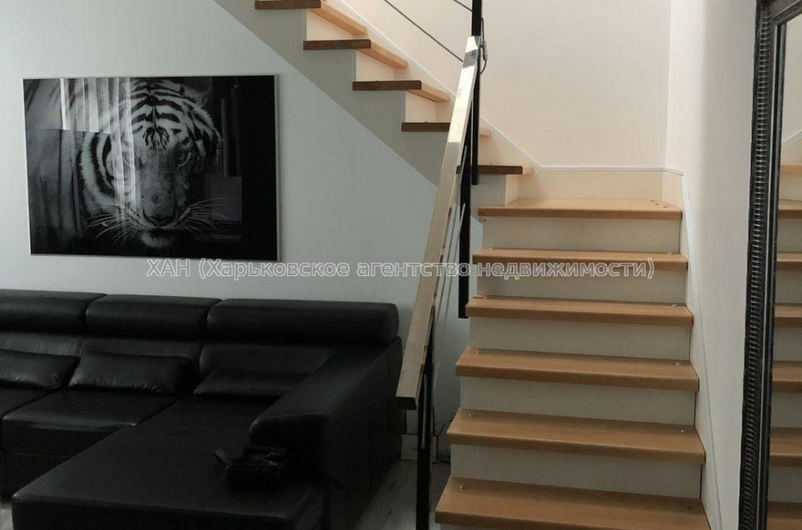 Продам квартиру, Дмитриевская ул. , 4  ком., 95 м², авторский дизайн 