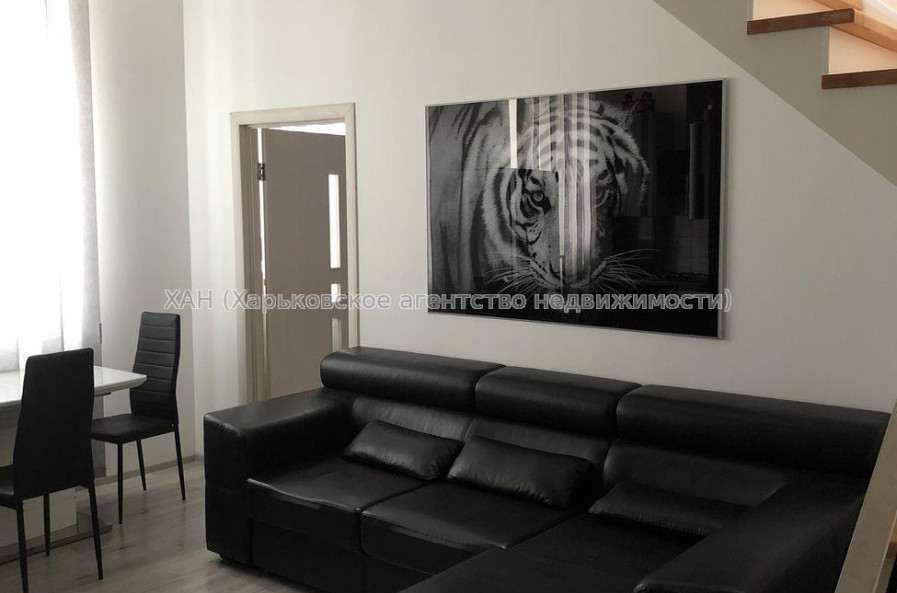 Продам квартиру, Дмитриевская ул. , 4  ком., 95 м², авторский дизайн 