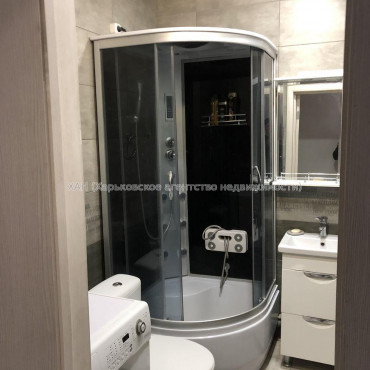 Продам квартиру, Дмитриевская ул. , 4  ком., 95 м², авторский дизайн 