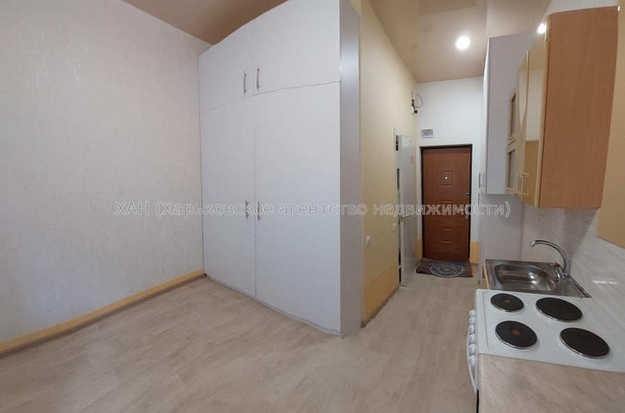Продам квартиру, Белобровский пер. , 1  ком., 15 м², капитальный ремонт 