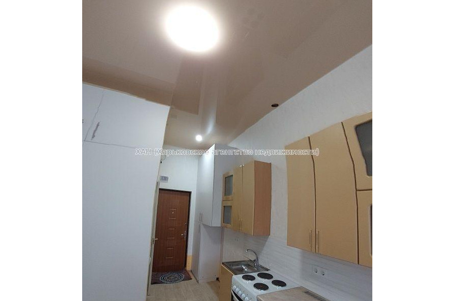 Продам квартиру, Белобровский пер. , 1  ком., 15 м², капитальный ремонт 