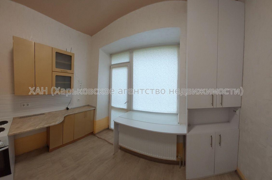 Продам квартиру, Белобровский пер. , 1 кім., 15 м², капитальный ремонт 