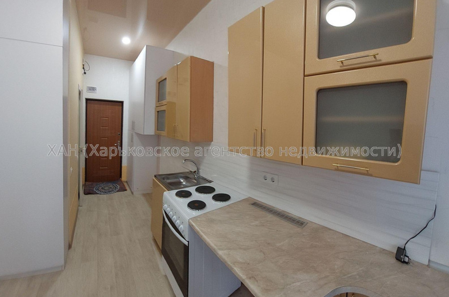 Продам квартиру, Белобровский пер. , 1 кім., 15 м², капитальный ремонт 