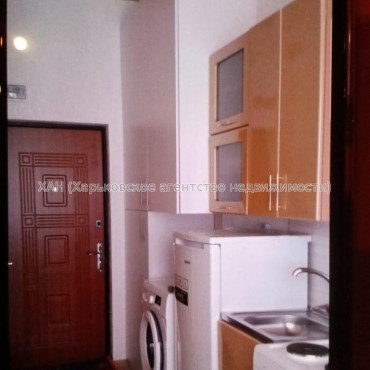 Продам квартиру, Белобровский пер. , 1  ком., 15 м², капитальный ремонт 