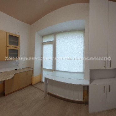 Продам квартиру, Белобровский пер. , 1  ком., 15 м², капитальный ремонт 