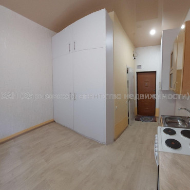 Продам квартиру, Белобровский пер. , 1  ком., 15 м², капитальный ремонт 