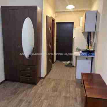 Продам квартиру, Льва Ландау просп. , 1  ком., 15 м², косметический ремонт 