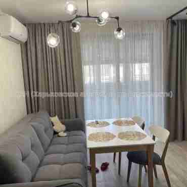Продам квартиру, Мира ул. , 2 кім., 70 м², капитальный ремонт 