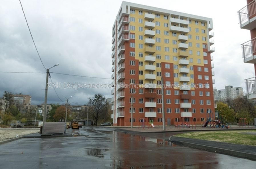 Продам квартиру, Садовый проезд , 4  ком., 120 м², без внутренних работ 
