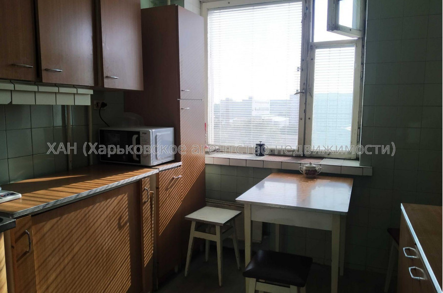 Продам квартиру, Гончаровская ул. , 3  ком., 68 м², косметический ремонт 